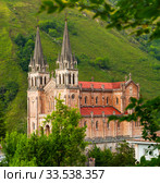 Basilika in Covadonga, Spain (2019 год). Стоковое фото, фотограф Яков Филимонов / Фотобанк Лори