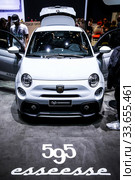 Abarth 595 Esseesse (2019 год). Редакционное фото, фотограф Art Konovalov / Фотобанк Лори