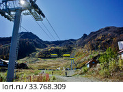 The terminal station of the Strela cableway at an altitude of 1600 meters above sea level (2019 год). Редакционное фото, фотограф Александр Карпенко / Фотобанк Лори
