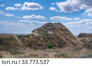 Ancient greek colony Olbia in Parutino, Ukraine (2019 год). Редакционное фото, фотограф Sergii Zarev / Фотобанк Лори