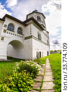 Nicolo-Vyazhishchsky monastery in Veliky Novgorod (2019 год). Стоковое фото, фотограф FotograFF / Фотобанк Лори