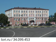 Клинцы, школа №8 на площади Ленина (2020 год). Редакционное фото, фотограф Дмитрий Неумоин / Фотобанк Лори