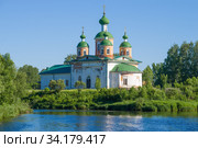 Собор Смоленской иконы Божьей Матери крупным планом солнечным июньским днем. Олонец, Карелия (2020 год). Стоковое фото, фотограф Виктор Карасев / Фотобанк Лори