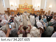 Великое освящение Воскресенского храма поселка Быково Раменского района (2020 год). Редакционное фото, фотограф Дмитрий Неумоин / Фотобанк Лори