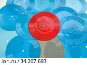 Советские гибкие грампластинки фирмы "Мелодия" (2020 год). Редакционное фото, фотограф Елена Орлова / Фотобанк Лори