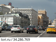 Москва , дом 41 на Ярославском шоссе (2020 год). Редакционное фото, фотограф Дмитрий Неумоин / Фотобанк Лори