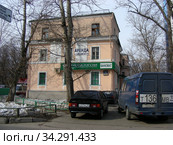 Трехэтажный не жилой дом, 1948 года постройки. 3-й Сетуньский проезд, 16. Район Раменки. Город Москва (2011 год). Редакционное фото, фотограф lana1501 / Фотобанк Лори