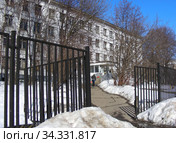 Городская поликлиника № 154. Флотская улица, 9, строение 1. Район Ховрино. Город Москва (2010 год). Стоковое фото, фотограф lana1501 / Фотобанк Лори