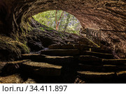 Russia, Sochi, Vorontsovskie caves, August 08, 2020: Cave exit. Стоковое фото, фотограф Магадеева Елена / Фотобанк Лори