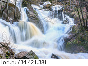 Водопад на горной реке Кук-Караук в Башкортостане. Стоковое фото, фотограф Акиньшин Владимир / Фотобанк Лори