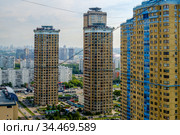 Москва,район Строгино, современные жилые дома на улице Маршала Катукова (2020 год). Редакционное фото, фотограф glokaya_kuzdra / Фотобанк Лори