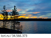 Beautiful fiery sunset. Lake Keret, Northern Karelia, Russia. Стоковое фото, фотограф Сергей Трофименко / Фотобанк Лори