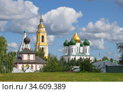 Свято-Троицкий Ново-Голутвин женский монастырь в городе Коломне. Московская область, Россия (2018 год). Стоковое фото, фотограф Елена Коромыслова / Фотобанк Лори