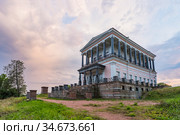 Россия. Петергоф. Луговой парк.  Павильон "Бельведер" на закате (2020 год). Редакционное фото, фотограф Литвяк Игорь / Фотобанк Лори