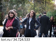 Студенты МГУ факультета ППП Фотожурналистика при получениии выпускных дипломов (2020 год). Редакционное фото, фотограф Дмитрий Неумоин / Фотобанк Лори