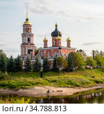 Воскресенский собор. Старая Русса, Новгородская область (2020 год). Редакционное фото, фотограф Александр Щепин / Фотобанк Лори