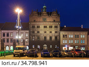Ратуша в Пльзени в сумерках, Чехия (2019 год). Редакционное фото, фотограф Михаил Марковский / Фотобанк Лори