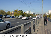 Эстакада на Алтуфьевском шоссе на въезде в район Владыкино. Москва (2020 год). Редакционное фото, фотограф Елена Орлова / Фотобанк Лори