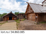 Кузница и солеварня. Музей средневекового рушанина. Старая Русса, Новгородская область (2020 год). Редакционное фото, фотограф Александр Щепин / Фотобанк Лори