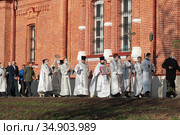 Великое освящение храма Николая Чудотворца в селе Верхнее Маслово (2020 год). Редакционное фото, фотограф Дмитрий Неумоин / Фотобанк Лори