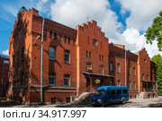 Жилой дом Кренгольмской мануфактуры. Нарва. Эстония (2014 год). Редакционное фото, фотограф Александр Щепин / Фотобанк Лори