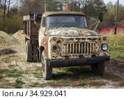 Ржавый грузовой автомобиль. Стоковое фото, фотограф Александр Романов / Фотобанк Лори