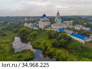 Вид на Свято-Боголюбский женский монастырь  ранним августовским утром (аэросъемка). Боголюбово, Россия (2020 год). Стоковое фото, фотограф Виктор Карасев / Фотобанк Лори