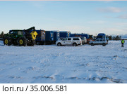 Нефтегазовое месторождение. Вырубка леса. База вахтовиков. Gas field. Deforestation. Base of shift workers. Стоковое фото, фотограф Евгений Романов / Фотобанк Лори