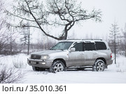 Toyota Land Cruiser J100 (2020 год). Редакционное фото, фотограф Art Konovalov / Фотобанк Лори