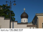 Москва, улица Большая Ордынка, Собор Покрова Богородицы Марфо-Мариинской Обители Милосердия (2020 год). Редакционное фото, фотограф glokaya_kuzdra / Фотобанк Лори