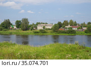 Поселок городского типа Селижарово и река Волга в Тверской области, Россия (2018 год). Стоковое фото, фотограф Елена Коромыслова / Фотобанк Лори