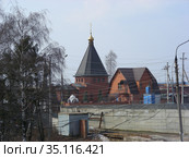 Церковь Иннокентия, митрополита Московского, на кладбище Ракитки (у деревни Десна Ленинского района Московской области). Поселение Десеновское. Московская область (2010 год). Стоковое фото, фотограф lana1501 / Фотобанк Лори
