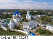 Вид на храмы Свято-Боголюбского женского монастыря солнечным августовским днем (аэросъемка). Боголюбово, Владимирская область. Россия (2020 год). Стоковое фото, фотограф Виктор Карасев / Фотобанк Лори