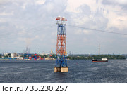 Опора ЛЭП. Река Днепр, город Днепропетровск. Вид с Кайдакского моста (2012 год). Стоковое фото, фотограф Щеголева Ольга / Фотобанк Лори
