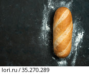 British White Bloomer or Baton loaf bread. Стоковое фото, фотограф Ольга Сергеева / Фотобанк Лори