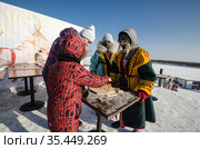Ненецкая национальная игра-головоломка "Тебко" (2021 год). Редакционное фото, фотограф Яковлев Сергей / Фотобанк Лори