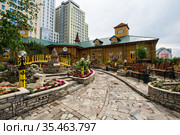 View of Tugan Avylym Restaurant Village in Kazan (2018 год). Редакционное фото, фотограф Юлия Белоусова / Фотобанк Лори