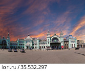 Panorama of the Belorusskiy railway station (written in Russian)-- is one of the nine main railway stations in Moscow, Russia. It was opened in 1870 and rebuilt in its current form in 1907-1912 (2016 год). Редакционное фото, фотограф Владимир Журавлев / Фотобанк Лори