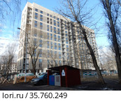 Строительство Четырнадцатиэтажного двухподъездного жилого дома.15-я Парковая улица, владение 46а. район Северное Измайлово. Город Москва (2020 год). Редакционное фото, фотограф lana1501 / Фотобанк Лори