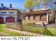 Москва, Мосфильм. Декорации старинных домов и улиц в музее. (2021 год). Редакционное фото, фотограф Baturina Yuliya / Фотобанк Лори