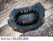 Tibetan Dzi natural beads. Стоковое фото, фотограф ElenArt / Фотобанк Лори