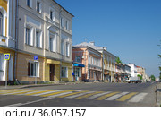 Рыбинск, Ярославская область, Россия. Старинные здания на улице города (2021 год). Редакционное фото, фотограф Natalia Sidorova / Фотобанк Лори