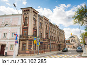 Константинопольское патриаршее подворье. Солнечный весенний день. Москва (2021 год). Редакционное фото, фотограф E. O. / Фотобанк Лори