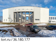 Здание выставочного центра "Эрмитаж-Выборг" на улице Ладанова на бастионе Панцерлакс. Выборгский район. Ленинградская область (2021 год). Редакционное фото, фотограф Румянцева Наталия / Фотобанк Лори