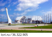 Square with bowl of the olympic flame and Fisht stadium in the olympic park (2020 год). Редакционное фото, фотограф Евгений Ткачёв / Фотобанк Лори