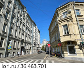 Москва, Лялин переулок летом (2021 год). Редакционное фото, фотограф Овчинникова Ирина / Фотобанк Лори