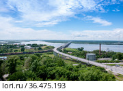 Khabarovsk, Russia, July 8, 2021: Bridge over the Amur River summer landscape. Стоковое фото, фотограф Катерина Белякина / Фотобанк Лори
