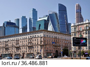 Кутузовский проспект. Вид на деловой центр "Москва-Сити" (ММДЦ). Москва. Городской пейзаж (2021 год). Редакционное фото, фотограф Илюхина Наталья / Фотобанк Лори