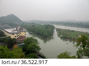 Guilin city view from Fubo mountain (2010 год). Редакционное фото, фотограф Александр Карпенко / Фотобанк Лори