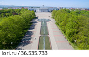 Aerial view of fountains and Government House of the KBR at the Concord Square in Nalchik, Kabardino-Balkarian Republic in Russia (2021 год). Стоковое фото, фотограф Арестов Андрей Павлович / Фотобанк Лори